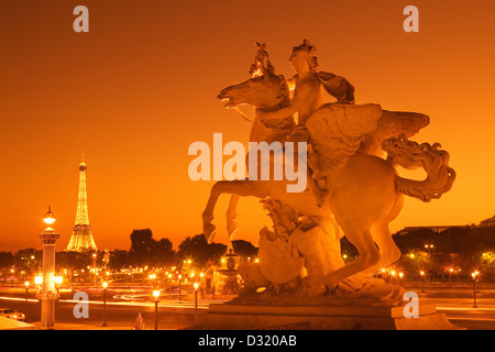 MERCURY REITEN PEGASUS STATUE PLACE DE LA CONCORDE PARIS FRANKREICH Stockfoto