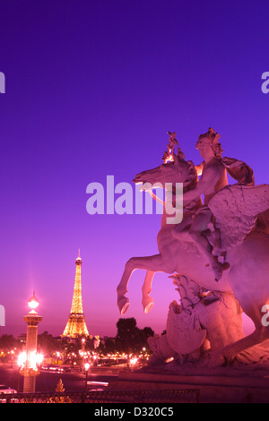 MERCURY REITEN PEGASUS STATUE PLACE DE LA CONCORDE PARIS FRANKREICH Stockfoto