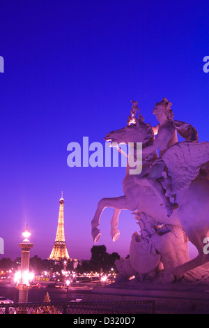MERCURY REITEN PEGASUS STATUE PLACE DE LA CONCORDE PARIS FRANKREICH Stockfoto