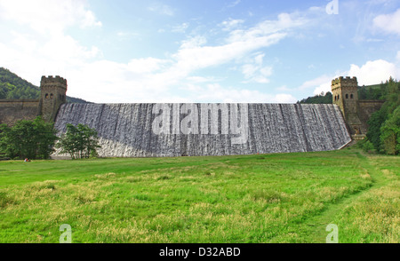 Derwent Damm am Derwent Reservoir Fairholmes oberen Derwent Valley Derbyshire dunklen Peak District National Park England UK Stockfoto