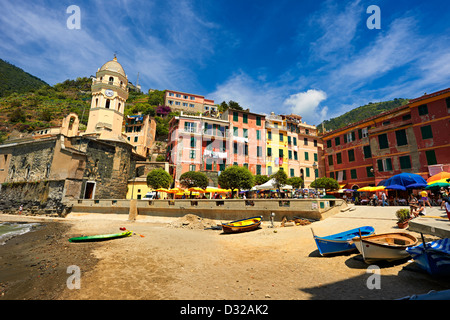 Foto von der Fischerei Hafen von Manarola, Nationalpark Cinque Terre, Ligurien, Italien Stockfoto