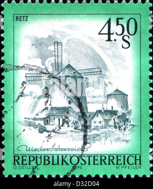 Österreich - ca. 1976: Eine Briefmarke gedruckt in Österreich zeigt Retz, aus der Serie "Sehenswürdigkeiten in Österreich", ca. 1976 Stockfoto