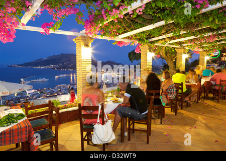 Restaurant am Bochali Hügel mit Blick auf Zakynthos Stadt Stockfoto