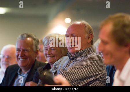 Ehemaligen Labour-Chef Neil Kinnock an die Labour Party Leadership bedrängt im Millennium Stadium in Cardiff heute. Stockfoto