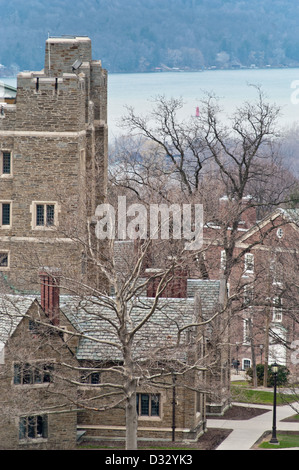 Weit über der Cayuga Gewässern: der Blick auf den See von der Cornell University, Ithaca, New York. Stockfoto