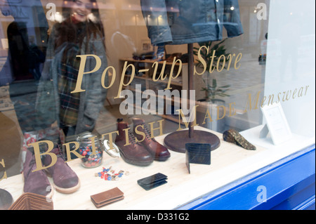 Pop-up-Store Shop Fenster, London, England, UK Stockfoto
