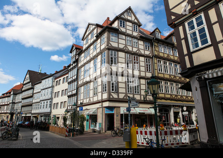 Ein Blick auf Holzmarkt, einer Straße im alten Zentrum von Hannover, Niedersachsen, Deutschland. Bild aufgenommen am 3. Mai 2011. Stockfoto