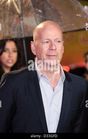 Bruce Willis, besucht Schauspieler der UK Premiere von A guten Tag, Stirb langsam auf 02.07.2013 bei The Empire Leicester Square, London. Personen im Bild: Bruce Willis. Bild von Julie Edwards Stockfoto