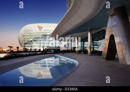 Die Raster-Shell das Yas Hotel ist ein Wahrzeichen von Abu Dhabi Grand Prix geworden. Stockfoto