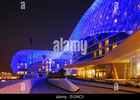 Die Raster-Shell das Yas Hotel ist ein Wahrzeichen von Abu Dhabi Grand Prix geworden. Stockfoto