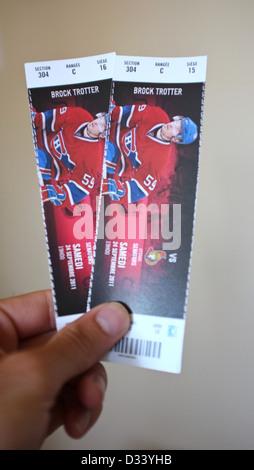 Ein paar Eishockeytickets für Montreal Canadien. DIE kanadische Presse Bilder/Lee Brown Stockfoto