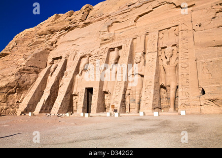 Der Nefertari Tempel der Hathor auch bekannt als der kleine Tempel von Abu Simbel, Ägypten Stockfoto