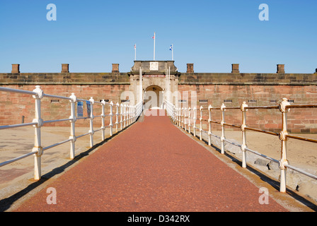 Küstenwache Station Fort Perch Rock am östlichen Ende von New Brighton Promenade an der Mündung des Flusses Mersey Stockfoto