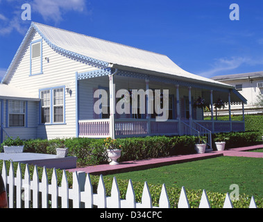 Koloniale Holzhaus, West Bay, Grand Cayman, Cayman-Inseln, große Antillen, Karibik Stockfoto