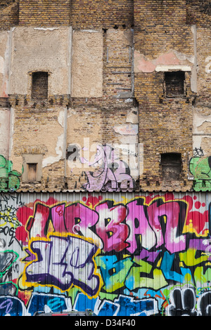 Graffiti-Wand in der Sclater Street Car Park, Shoreditch, London Stockfoto