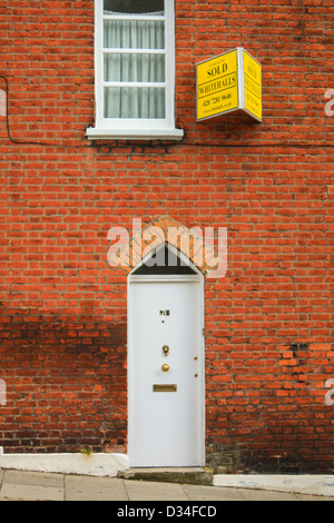 Verkauften Schild an einem Haus in Nord-London, UK Stockfoto