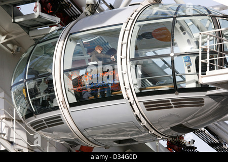 Close up Portrait of The London Eye, 135 Meter Höhe und das größte Riesenrad in Europa. [Nur zur redaktionellen Verwendung] Stockfoto