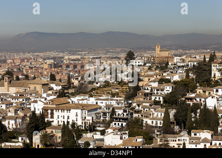 Blick über die Dächer von Granada aus der Alcazaba, in der Alhambra Andalusien Spanien Stockfoto