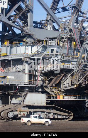 Schaufelradbagger in einem offenen Braunkohle pit mine. Garzweiler, Deutschland Stockfoto