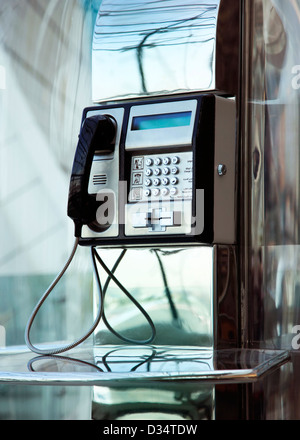 Öffentliches Telefon in Dubai internationaler Flughafen Stockfoto