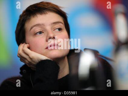 Französische Schauspielerin Pauline Etienne besucht die Pressekonferenz für den Film "Die Nonne" ("La Religieuse") während der 63. jährlichen internationalen Filmfestspiele Berlin, in Berlin, Deutschland, 10. Februar 2013. Der Film wird im Wettbewerb der Berlinale präsentiert. Foto: Hannibal/dpa Stockfoto