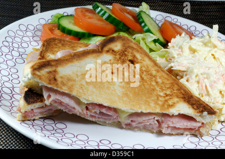 Einen frisch gebrühten gerösteten Cuban Sandwich mit Salat Stockfoto