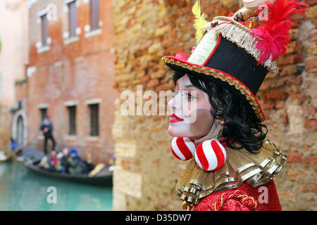 Venedig, Italien. 10. Februar 2013. Sonntag auf der Venedig Karneval 2013 brachte die besten Kostüme und Masken, sowie ein wenig Spaß in Venedig, Italien. Stockfoto