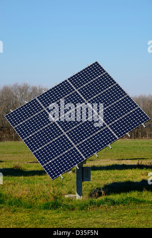 Eine helle Solar-Panel in der Natur Stockfoto