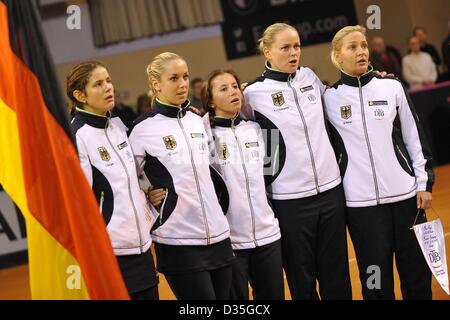 09.02.2013. Palais des Sports Beaublanc, Limoges, Frankreich.   Barbara Rittner Deutschland Annika Beck alle Juliet Goerges, Anna-Lena Grönefeld und Sabine Lisicki Deutschland Team richten. Tennis Frankreich gegen Deutschland-Fed-Cup-Tennis-Cup. Stockfoto