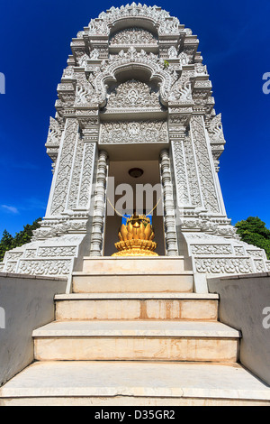 Stupa auf Silber-Pagode in Phnom Phen, Kambodscha, Asche von König Sihanouk, der 2012 starb und seine Tochter starb am 4 Gehäuse Stockfoto