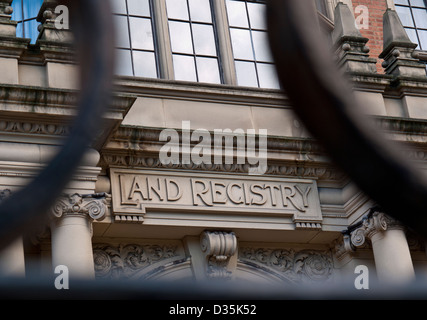 Grundbuchamt Eingang Stein graviert Schild in Lincolns Inn Fields Holborn London UK Stockfoto