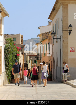 Palma-Stadt, Spanien, 23. August 2012: Foto von Familien zu Fuß durch die Straßen der Stadt Palma, Mallorca, Spanien. Stockfoto