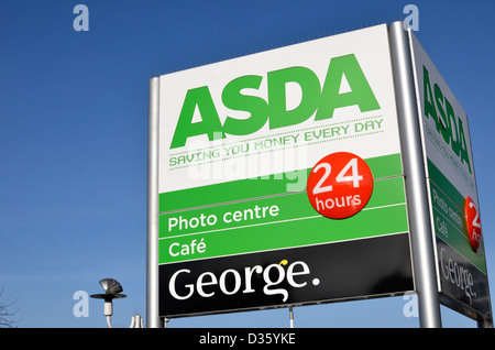 ASDA Supermarkt Zeichen, London, UK Stockfoto