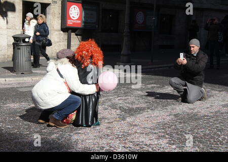 10. Februar 2013 Karnevalszug auf Via Nazionale Street in Rom Italien Stockfoto