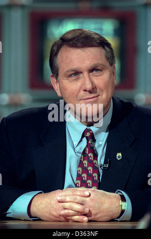 James P. Hoffa, kündigt seinen Sieg bei der Wahl des Präsidenten der Teamsters während NBC Meet the Press 6. Dezember 1998 in Washington, DC zu werden. Stockfoto