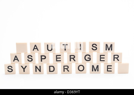 Autismus-Asperger-Syndrom in Kunststoff Brief Stücke dargelegt Stockfoto