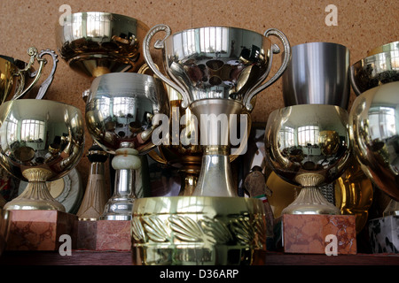 Gold und Silber champion Trophy Tassen Hintergrund Stockfoto