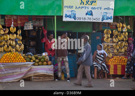 Typische Straßenszene, Bahir Dar, Äthiopien Stockfoto