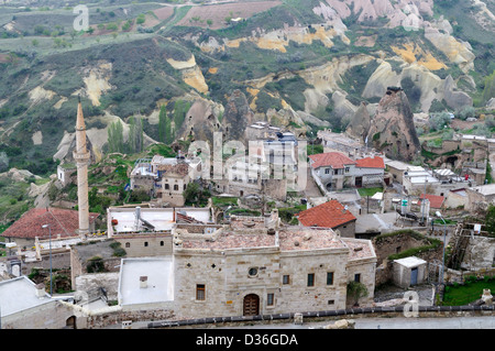 Blick über Uchisar Stadt von der Burg Cappadocia Türkei Stockfoto