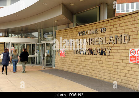 Datei-Bild: Die Cumberland Krankenstation in Carlisle, North Cumbria University Hospitals NHS Trust geleitet. NHS ärztlicher Direktor Sir Bruce Keogh kündigte eine Untersuchung über das Vertrauen und acht andere Stiftungen über hohen Todesraten bei den Organisationen. Sir Bruce hatte eine erste Liste von fünf Organisationen identifiziert, die für zwei Jahre Ausreißer auf Summary Krankenhaus-Ebene Sterblichkeit Indikator (SHMI) gewesen war. Die Liste steht jetzt am 14. Stockfoto