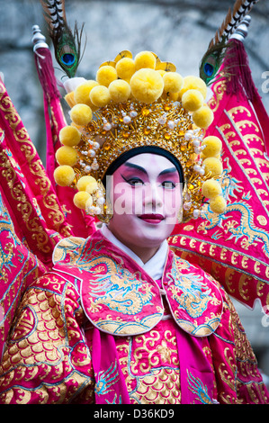 Darsteller in Tracht am chinesischen Neujahrsfest und Parade 2013 London UK Stockfoto