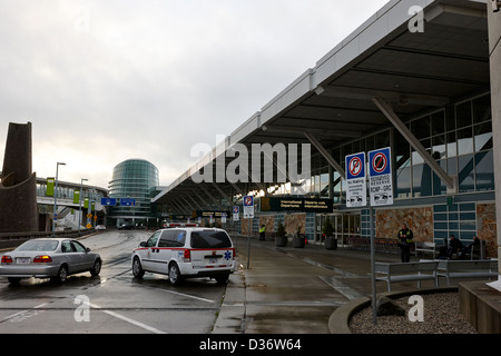 internationale Abflüge Vancouver Flughafen BC Kanada Stockfoto