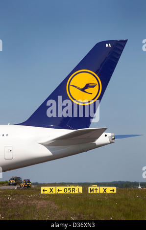 Düsseldorf, Deutschland, Heckfluegel des Airbus A380 von Lufthansa Stockfoto