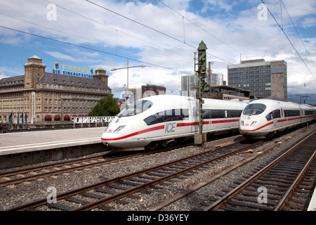 Essen, Deutschland, ICE-Züge am Essener Bahnhof Stockfoto