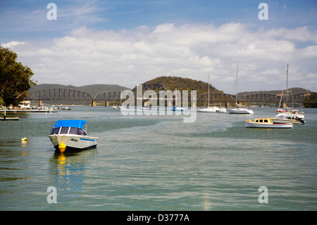 Boote auf dem Wasser auf Dangar Island in Hawkesbury, New-South.Wales, Australien Stockfoto