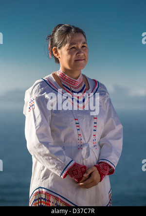 Inuit-Frau, Ittoqqortoormiit (Scoresbysund) Grönland Stockfoto