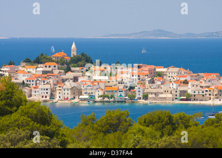 Stadt Primosten in Kroatien Stockfoto