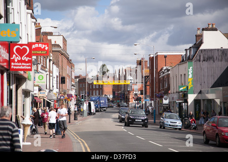 Charity-Shops in Tonbridge High Street Kent UK Stockfoto