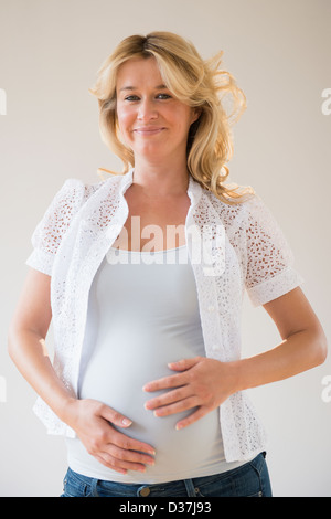 Porträt der schwangeren Frau Stockfoto