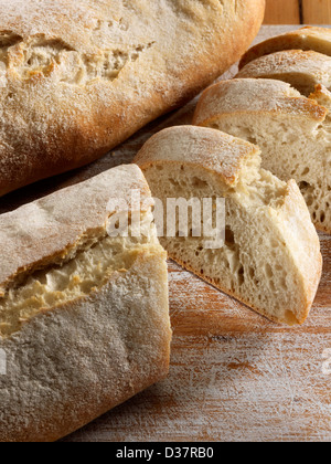 Ciabatta in Scheiben geschnitten Stockfoto